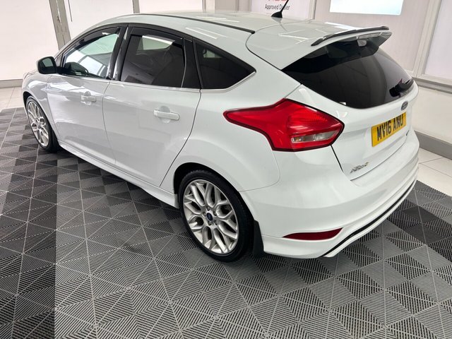 2016 FORD FOCUS - Photo 8