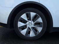 USED 2022 72 TESLA MODEL Y (Dual Motor) Long Range SUV 5dr Electric Auto 4WDE (384 bhp) THIS CAR COMES WITH 6 MONTHS WARRANTY , BREAKDOWN COVER & RECOVERY++  GREAT EXAMPLE OF FULLY ELECTRIC CAR APPLE CAR PLAY/ ANDRIOD AUTO + NAVIGATION SYSTEM + BLUETOOTH + FRONT AND REAR PARKING SENSORS + REVERSING CAMERA + FULL  LEATHER TRIM  + FRONT HEATED SEATS + CRUISE CONTROL + CLIMATE CONTROL + 21 INCH ALLOY WHEELS + PANAROMIC ROOF+ ELECTRIC SEAT ADJUSTMENT + FOLDING MIRRORS + TRACTION CONTROL + DAY TIME RUNNING LIGHTS + KEY LESS START + AUTO TAILGATE + LUMBAR SUPPORT + TRAFIC SIGN MONITORING
