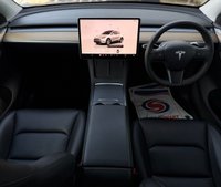 USED 2022 72 TESLA MODEL Y (Dual Motor) Long Range SUV 5dr Electric Auto 4WDE (384 bhp) THIS CAR COMES WITH 6 MONTHS WARRANTY , BREAKDOWN COVER & RECOVERY++  GREAT EXAMPLE OF FULLY ELECTRIC CAR APPLE CAR PLAY/ ANDRIOD AUTO + NAVIGATION SYSTEM + BLUETOOTH + FRONT AND REAR PARKING SENSORS + REVERSING CAMERA + FULL  LEATHER TRIM  + FRONT HEATED SEATS + CRUISE CONTROL + CLIMATE CONTROL + 21 INCH ALLOY WHEELS + PANAROMIC ROOF+ ELECTRIC SEAT ADJUSTMENT + FOLDING MIRRORS + TRACTION CONTROL + DAY TIME RUNNING LIGHTS + KEY LESS START + AUTO TAILGATE + LUMBAR SUPPORT + TRAFIC SIGN MONITORING