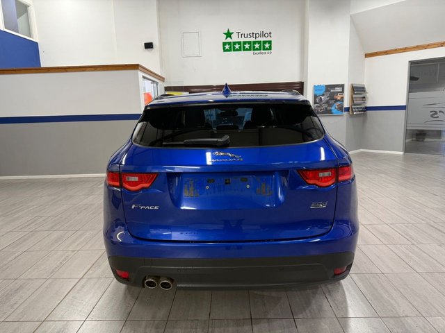 2018 Jaguar F-Pace 2L R-Sport 5dr - Photo 4