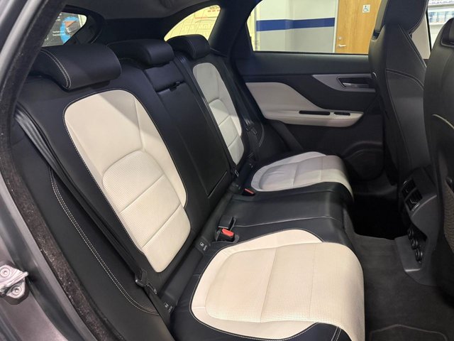 2018 Jaguar F-Pace 2L R-Sport 5dr - Photo 12