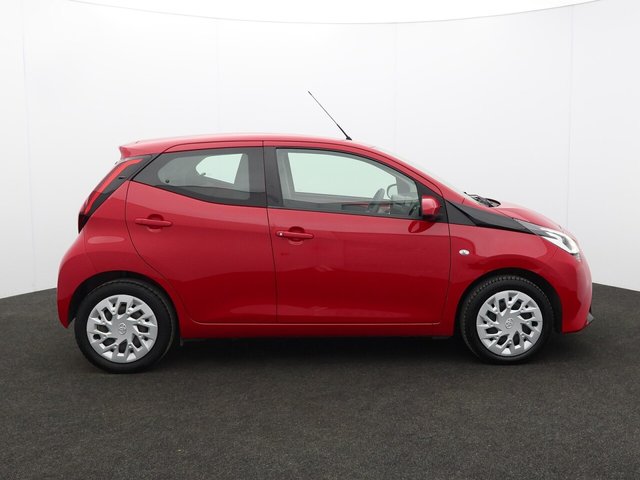 2020 Toyota Aygo 1L X-Play 5dr - Photo 11