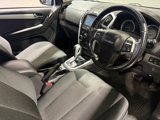 2019 ISUZU D-MAX - Photo 6