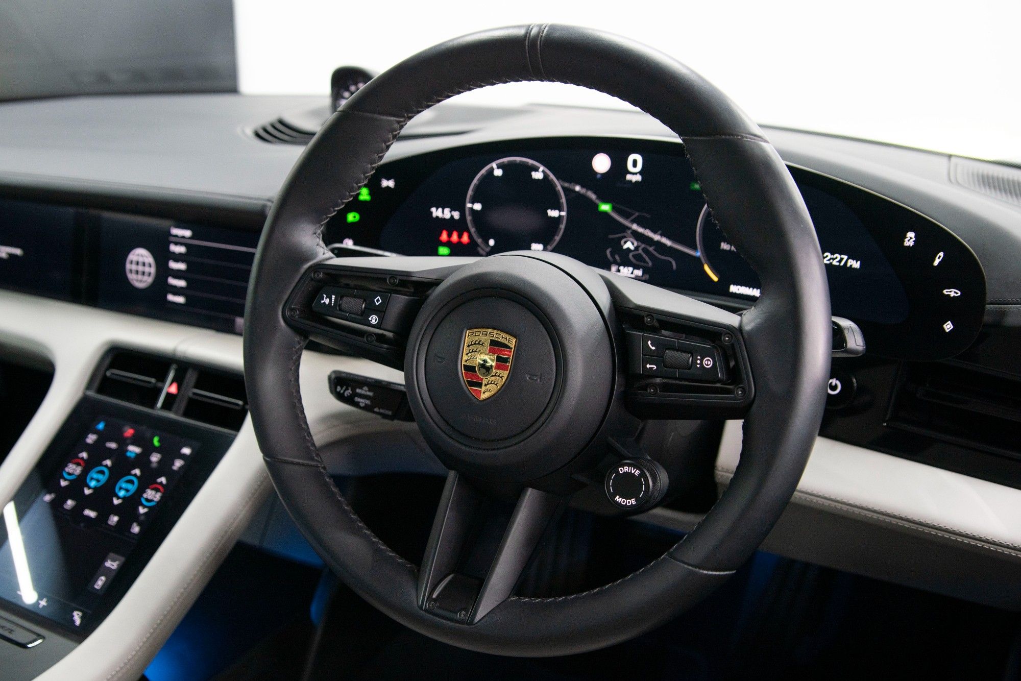 USED 2020 70 PORSCHE TAYCAN Performance Plus 93.4kWh 4S Saloon  