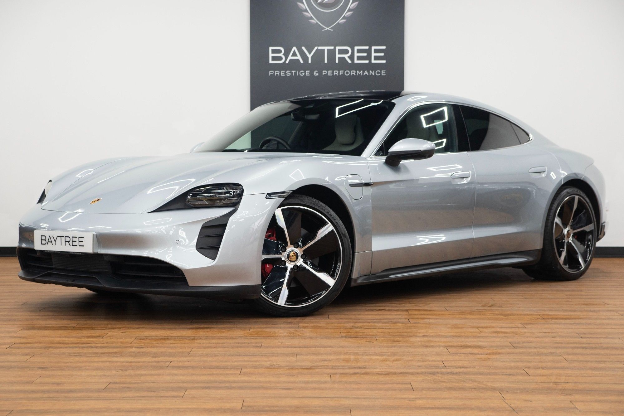 USED 2020 70 PORSCHE TAYCAN Performance Plus 93.4kWh 4S Saloon  