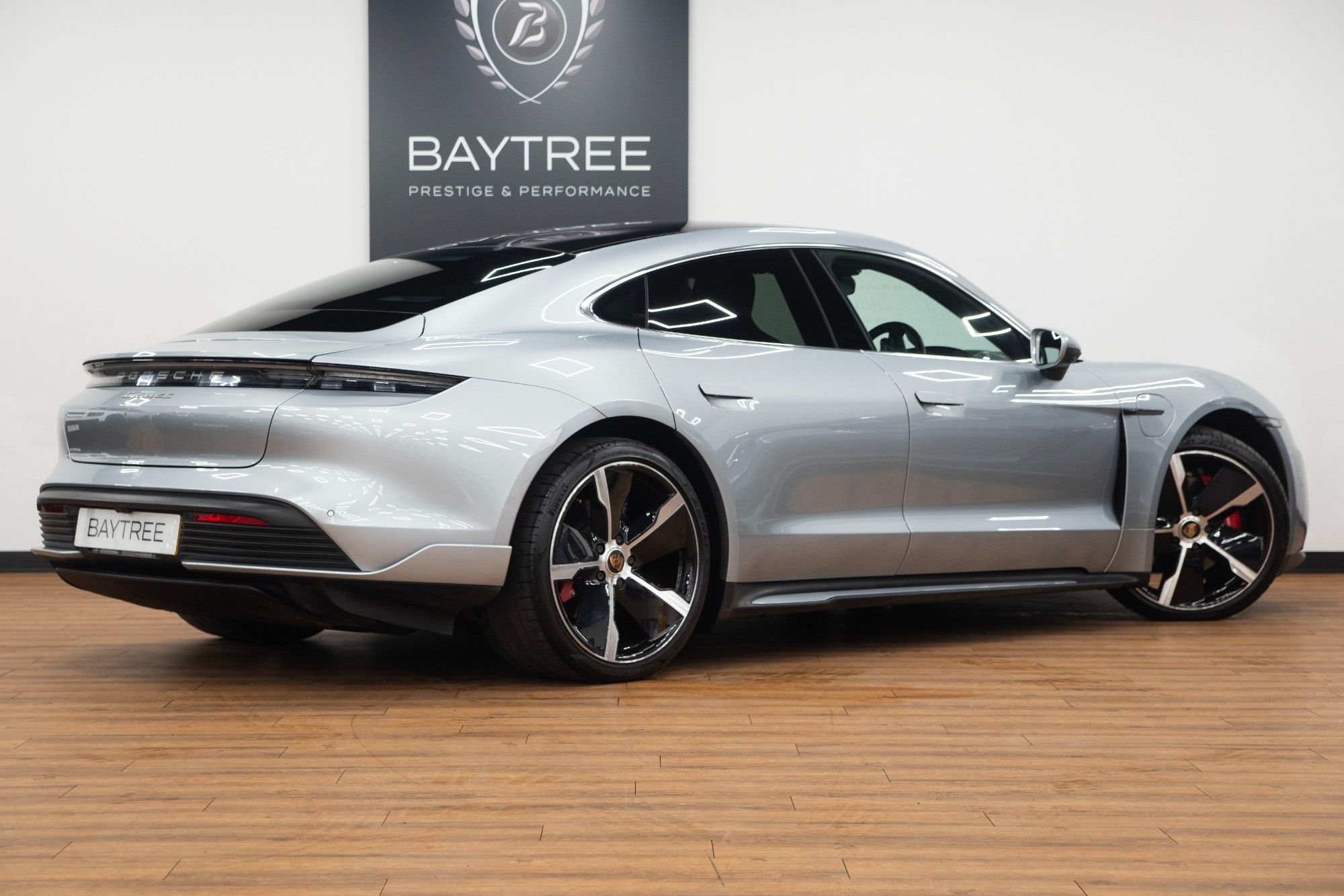 USED 2020 70 PORSCHE TAYCAN Performance Plus 93.4kWh 4S Saloon  