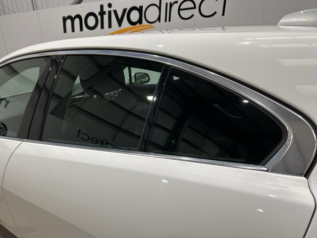 2021 Jaguar I-Pace - Photo 12