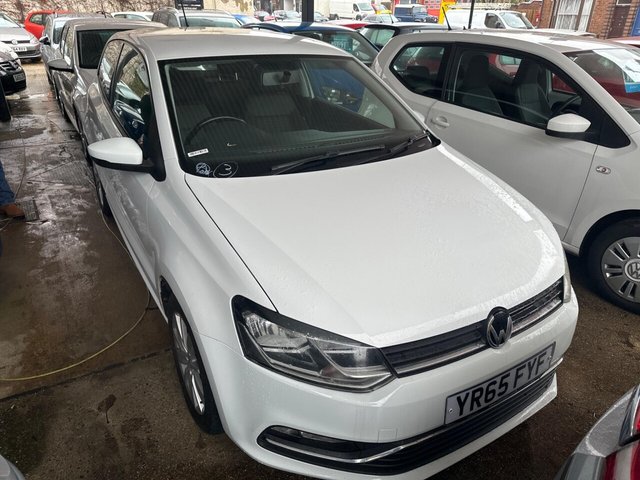 2016 VOLKSWAGEN POLO