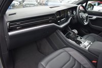 USED 2019 19 VOLKSWAGEN TOUAREG 3.0 TDI V6 R-Line SUV 5dr Diesel Tiptronic 4Motion Euro 6 (s/s) (231 ps) IMMACULATE CONDITION  .  R-LINE EDITION  .  REVERSING CAM
