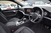USED 2019 19 VOLKSWAGEN TOUAREG 3.0 TDI V6 R-Line SUV 5dr Diesel Tiptronic 4Motion Euro 6 (s/s) (231 ps) IMMACULATE CONDITION  .  R-LINE EDITION  .  REVERSING CAM