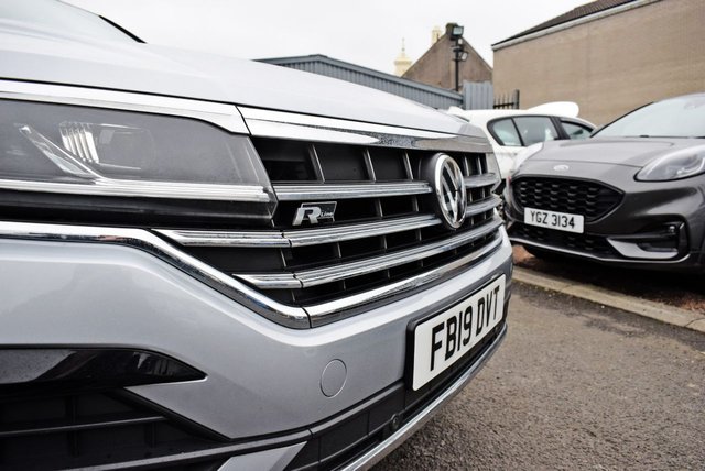 2019 VOLKSWAGEN TOUAREG 3.0 TDI V6 R-Line SUV 5dr Diesel Tiptronic 4Motion Euro 6 (s/s) (231 ps) - Photo 9