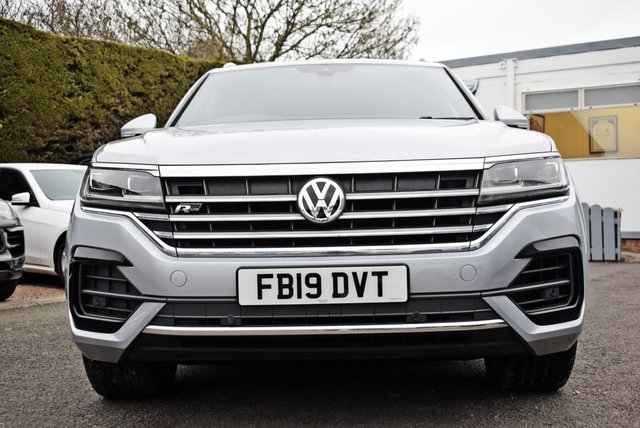 2019 VOLKSWAGEN TOUAREG 3.0 TDI V6 R-Line SUV 5dr Diesel Tiptronic 4Motion Euro 6 (s/s) (231 ps) - Photo 10