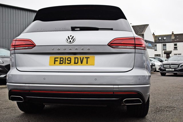 2019 VOLKSWAGEN TOUAREG 3.0 TDI V6 R-Line SUV 5dr Diesel Tiptronic 4Motion Euro 6 (s/s) (231 ps) - Photo 12
