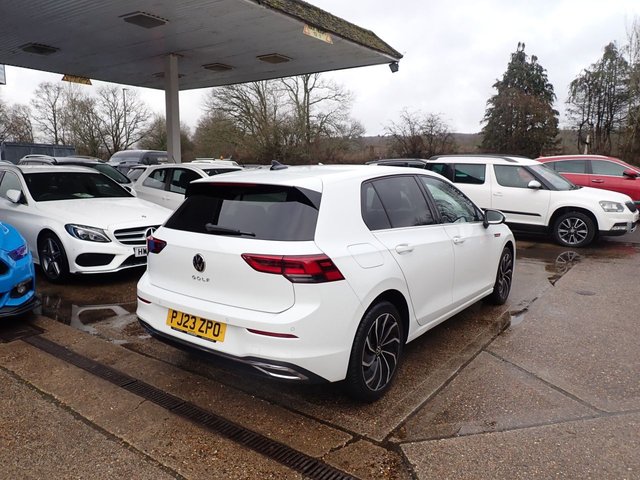 2023 VOLKSWAGEN GOLF - Photo 3