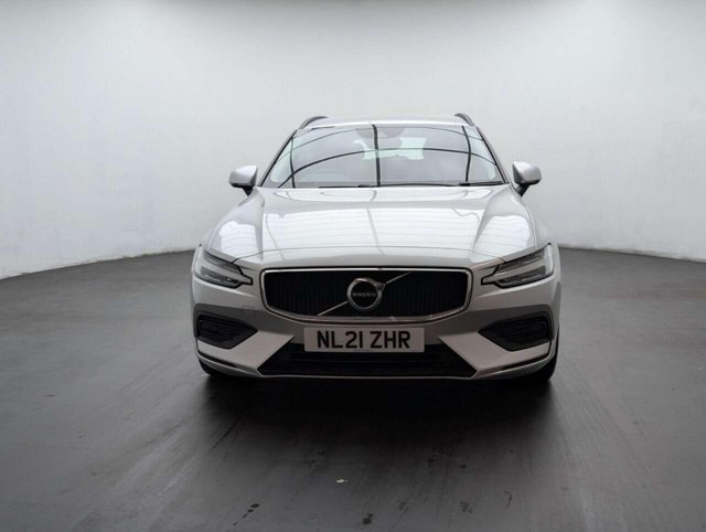 USED 2021 21 VOLVO V60 2.0 B3 MHEV Momentum Estate 5dr Petrol Hybrid Auto Euro 6 (s/s) (163 ps) NAVIGATION+REAR PARK ASSIST CAMERA CLICK & COLLECT/HOME DELIVERY