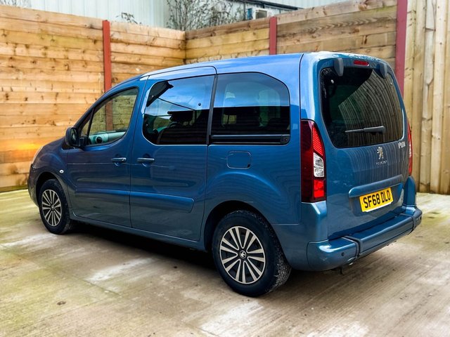 2018 PEUGEOT PARTNER TEPEE - Photo 10