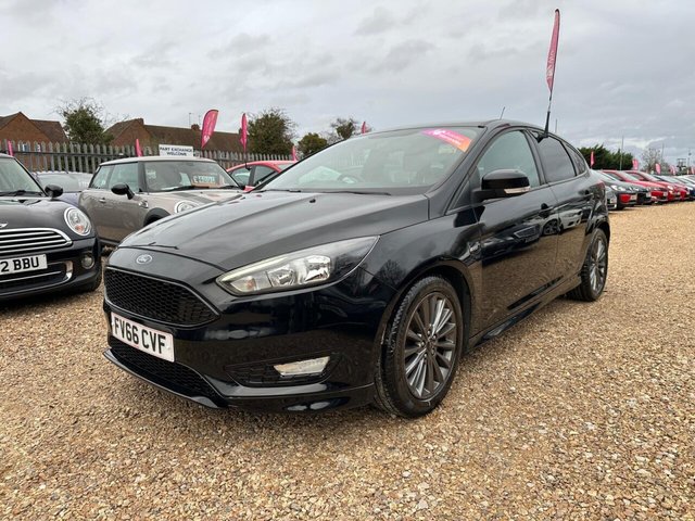 2017 FORD FOCUS 1.5 TDCi ST-Line Hatchback 5dr Diesel Manual Euro 6 (s/s) (120 ps) - Photo 9