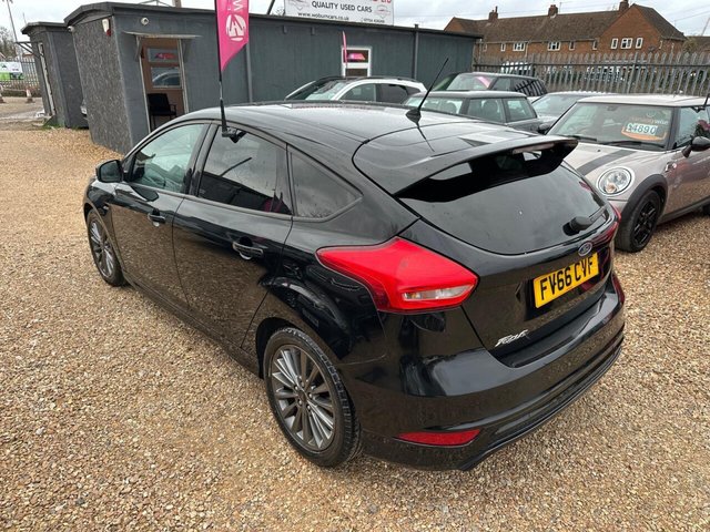 2017 FORD FOCUS 1.5 TDCi ST-Line Hatchback 5dr Diesel Manual Euro 6 (s/s) (120 ps) - Photo 11