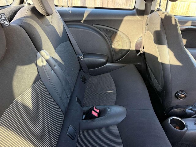 2009 MINI Hatch - Photo 9