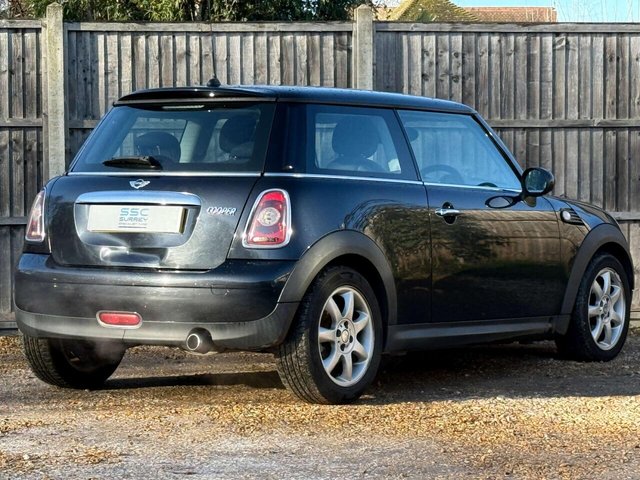 2009 MINI Hatch - Photo 3