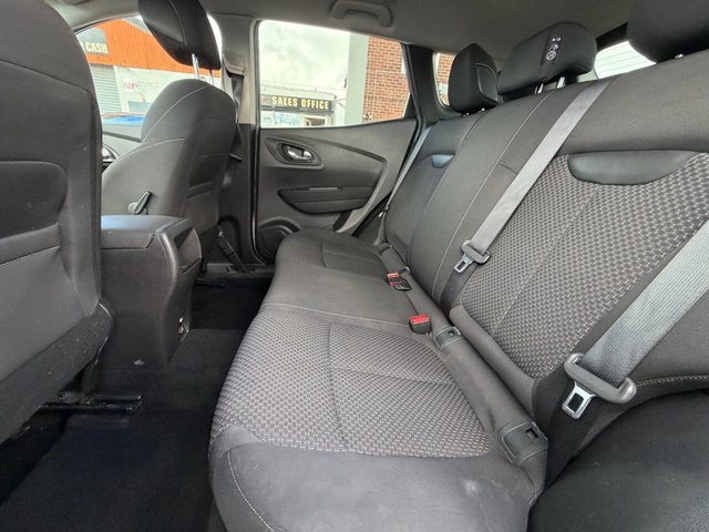 2017 Renault Kadjar 1.2L Dynamique Nav 5dr - Photo 9