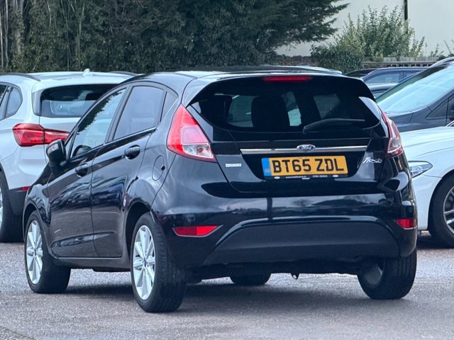 2015 Ford Fiesta 1L Titanium 5dr - Photo 4