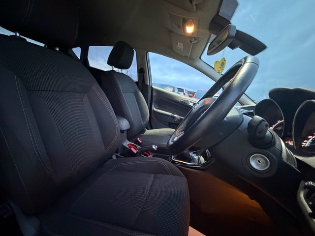 2015 Ford Fiesta 1L Titanium 5dr - Photo 11