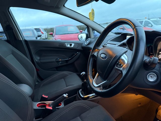 2015 Ford Fiesta 1L Titanium 5dr - Photo 12