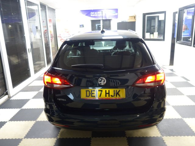 2017 VAUXHALL ASTRA - Photo 7