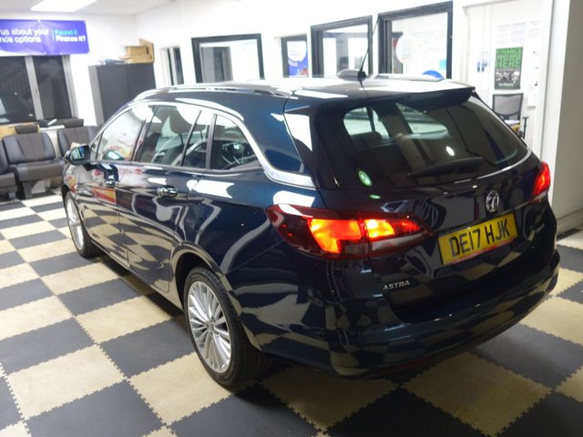 2017 VAUXHALL ASTRA - Photo 8