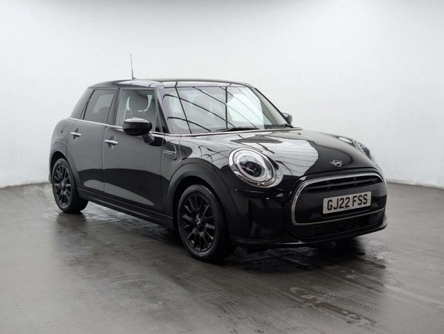USED 2022 22 MINI HATCH 1.5 Cooper Classic Hatchback 5dr Petrol Manual Euro 6 (s/s) (136 ps) 8.8IN TOUCHSCREEN + HEATED STEERING CLICK & COLLECT/HOME DELIVERY