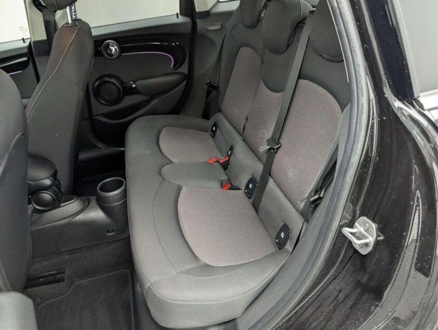 USED 2022 22 MINI HATCH 1.5 Cooper Classic Hatchback 5dr Petrol Manual Euro 6 (s/s) (136 ps) 8.8IN TOUCHSCREEN + HEATED STEERING CLICK & COLLECT/HOME DELIVERY