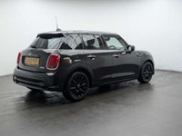 USED 2022 22 MINI HATCH 1.5 Cooper Classic Hatchback 5dr Petrol Manual Euro 6 (s/s) (136 ps) 8.8IN TOUCHSCREEN + HEATED STEERING CLICK & COLLECT/HOME DELIVERY