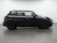 USED 2022 22 MINI HATCH 1.5 Cooper Classic Hatchback 5dr Petrol Manual Euro 6 (s/s) (136 ps) 8.8IN TOUCHSCREEN + HEATED STEERING CLICK & COLLECT/HOME DELIVERY