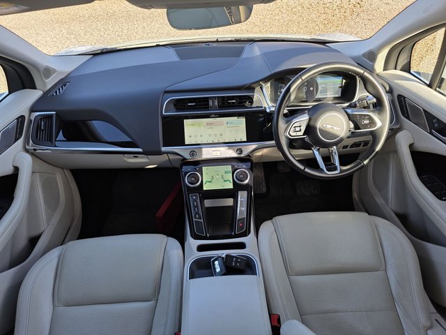 2019 JAGUAR I-PACE - Photo 12
