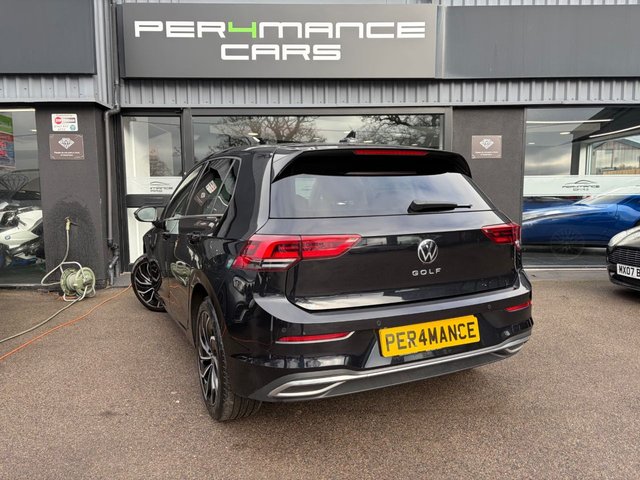 2023 VOLKSWAGEN GOLF - Photo 2