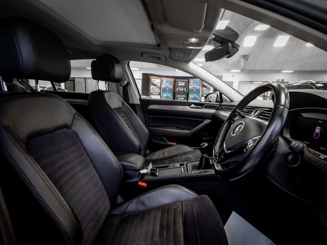 2019 Volkswagen Passat 1.5L Gt 4dr - Photo 12