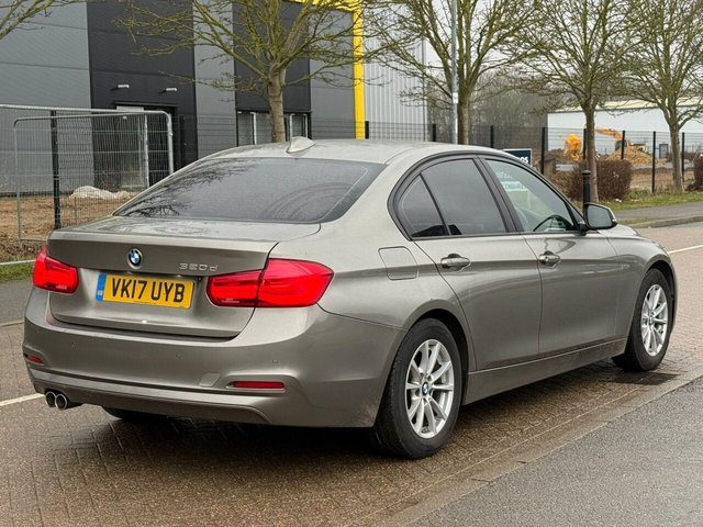 2017 BMW 3 Series - Photo 5