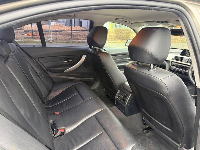 2017 BMW 3 Series - Photo 8