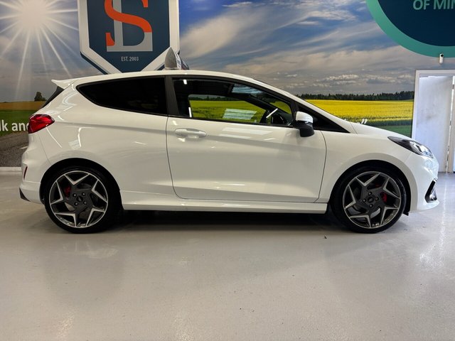 2019 Ford Fiesta 1.5L St-2 3dr - Photo 4