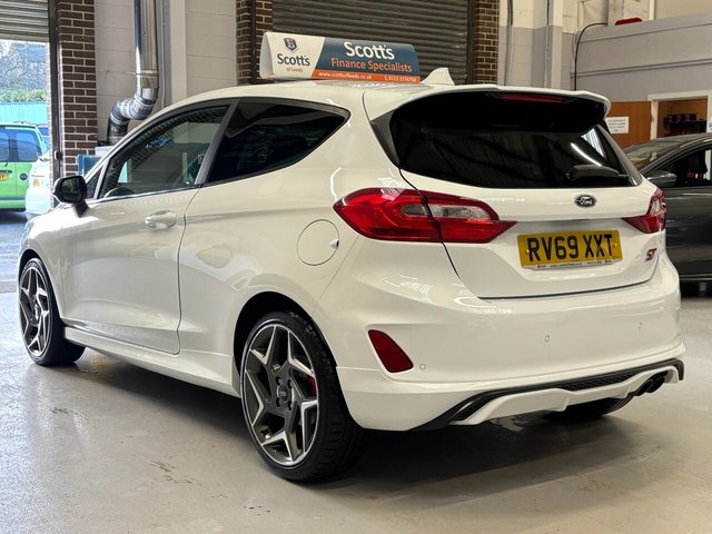 2019 Ford Fiesta 1.5L St-2 3dr - Photo 7