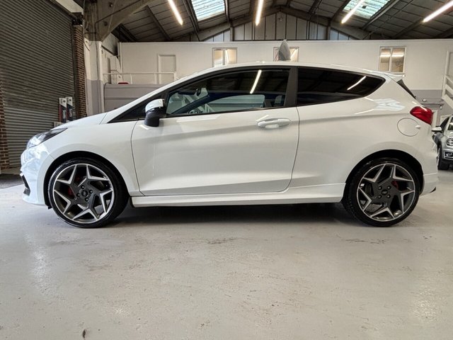 2019 Ford Fiesta 1.5L St-2 3dr - Photo 8