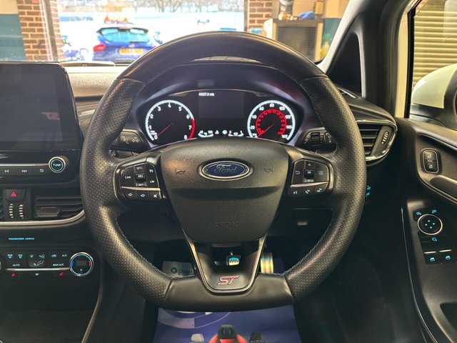 2019 Ford Fiesta 1.5L St-2 3dr - Photo 12