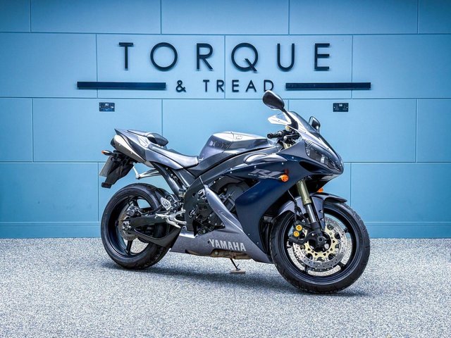 2005 55 Yamaha R1 5VY 1000 Super Sports