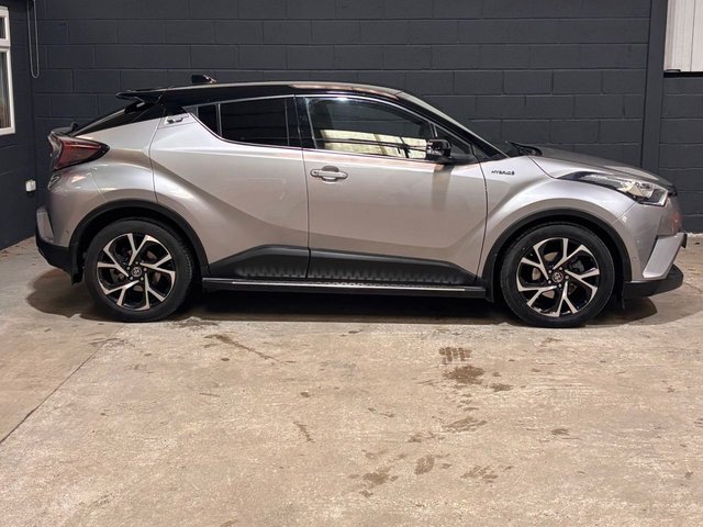 2018 TOYOTA C-HR - Photo 11