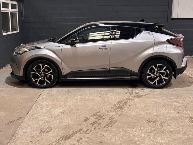 2018 TOYOTA C-HR - Photo 5