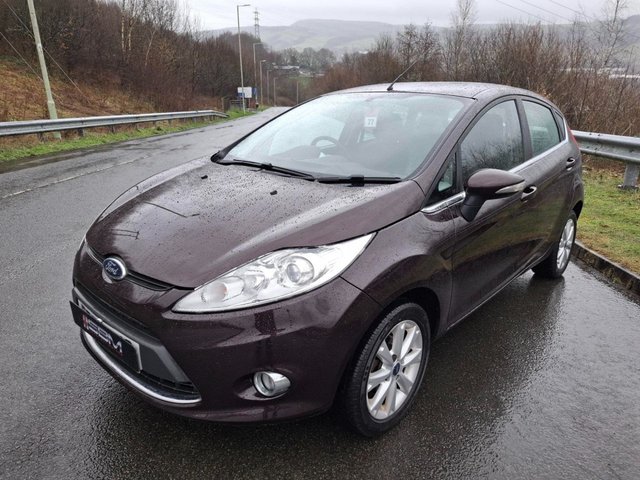 2010 FORD FIESTA - Photo 3