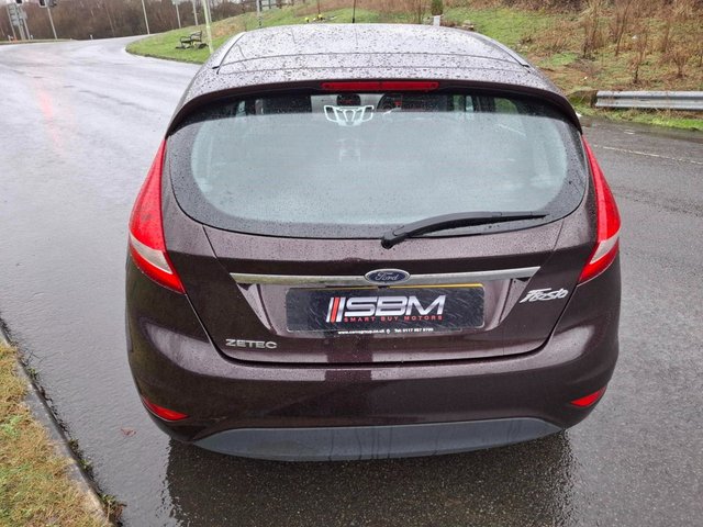 2010 FORD FIESTA - Photo 11