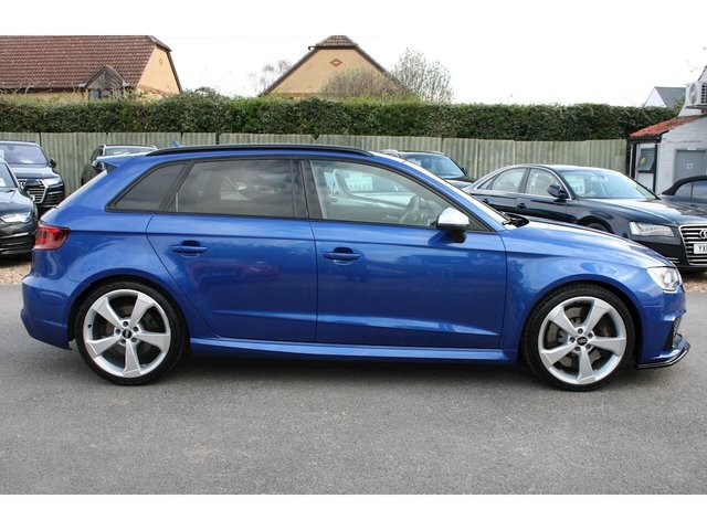 View our AUDI RS3