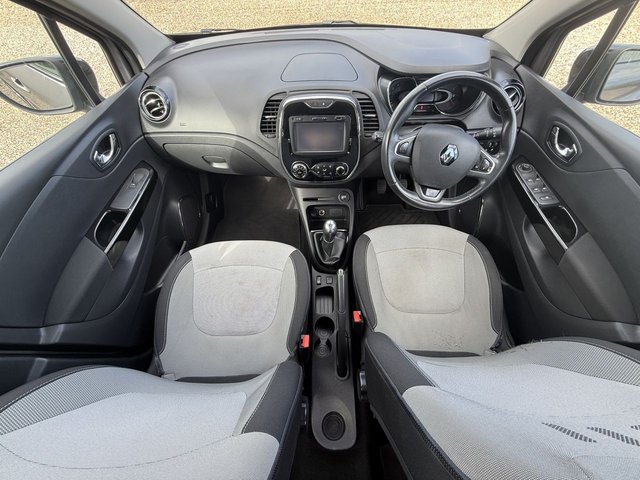 2017 RENAULT CAPTUR - Photo 11